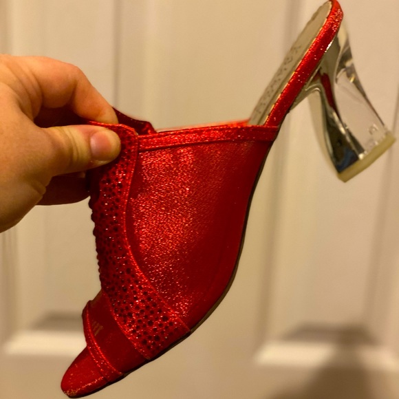 Shoes - Picture 2 of 3